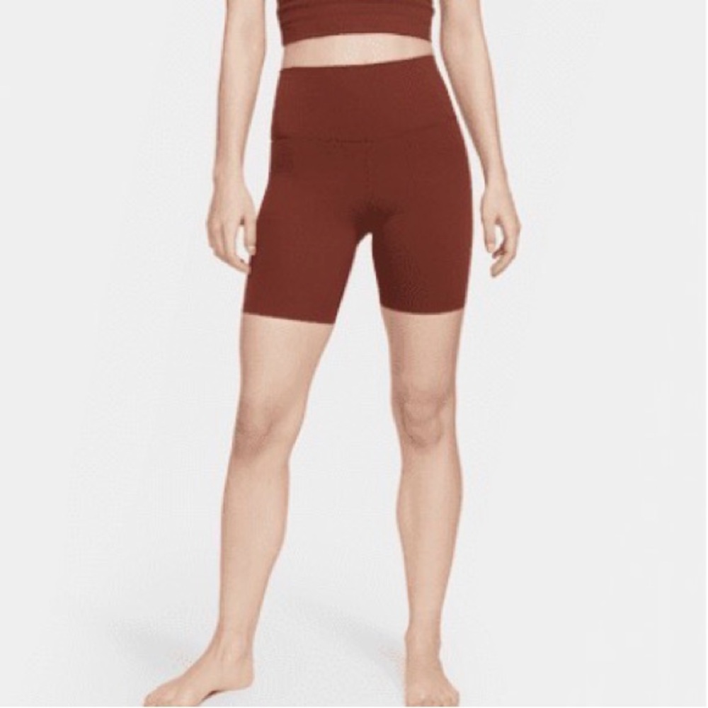 Nike Women's Yoga Luxe Sports Bra - Oxen Brown
